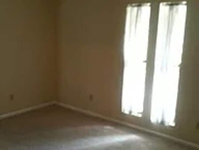Photo - Nice townhome in great location