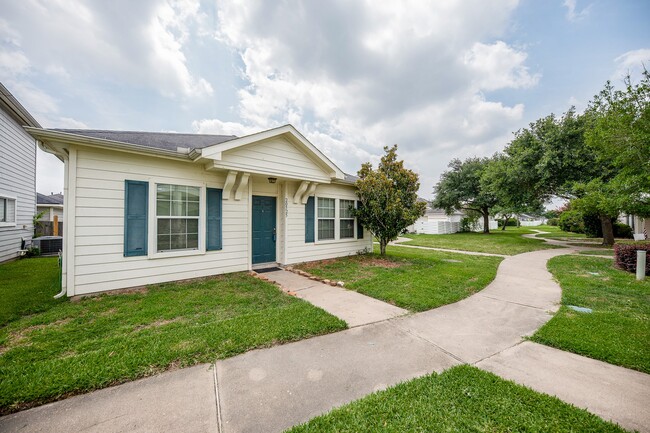 Building Photo - 20525 Patriot Park Ln Rental