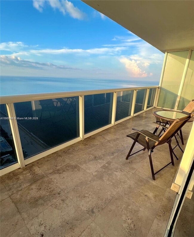 Photo - 1830 S Ocean Dr Unidad 4611