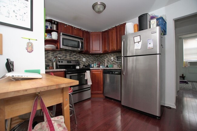 Photo - Beautiful 1 bedroom one bath in a great location in East Passayunk Unit 2