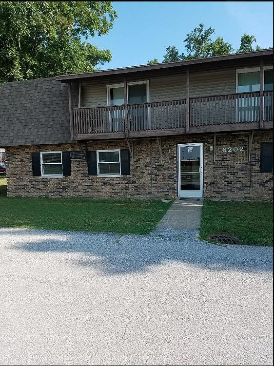 one and three bedrooms - Ten Oaks Apartments
