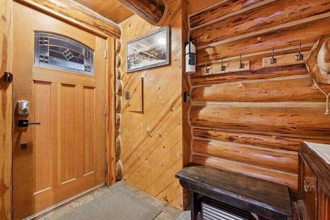Photo - 4 bedroom  Whitefish River Cabin