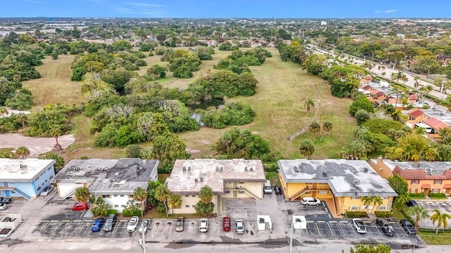 Photo - 961 NW 45th St