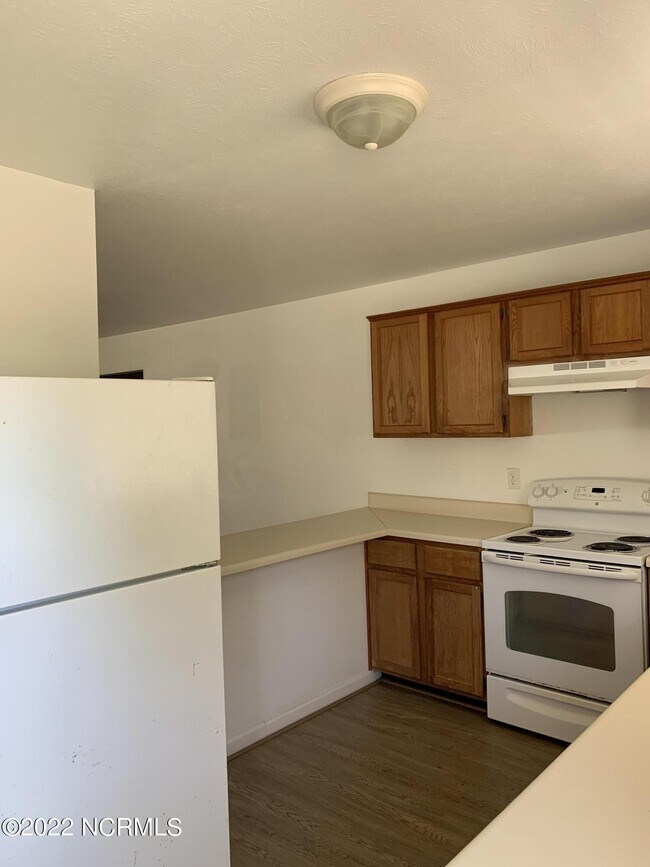 Photo - 21800 Old Wire Rd