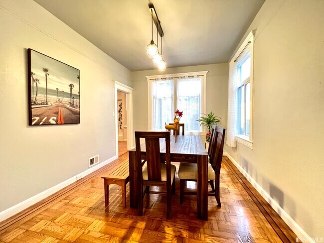 Photo - 110 Sadowa St