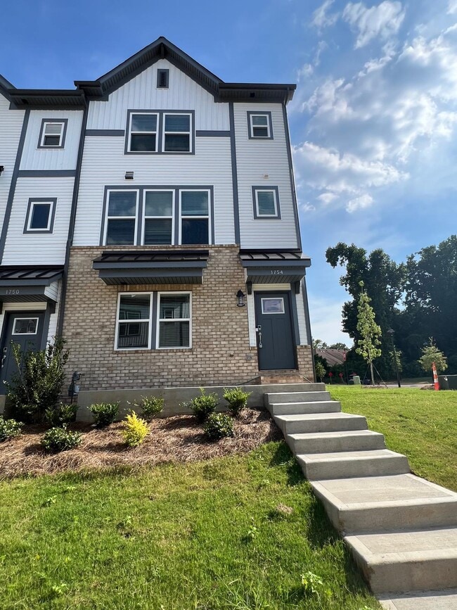 Photo - 1754 Blanche St Townhome