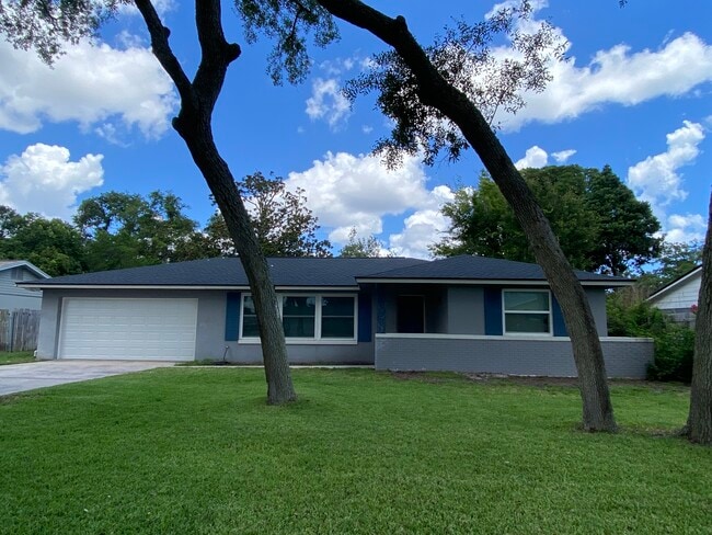 Building Photo - 51 Carrolwood Cir