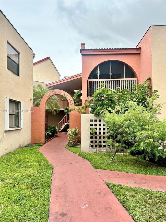 Photo - 10237 NW 9th St Cir Unit 210-4