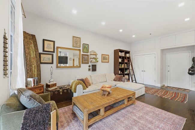 Photo - 347 Varick St Unit 116A