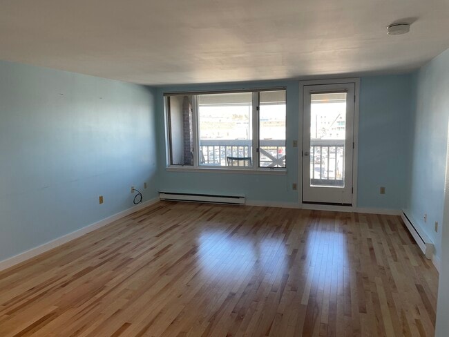 Photo - 714 Chandlers Wharf Unit 714