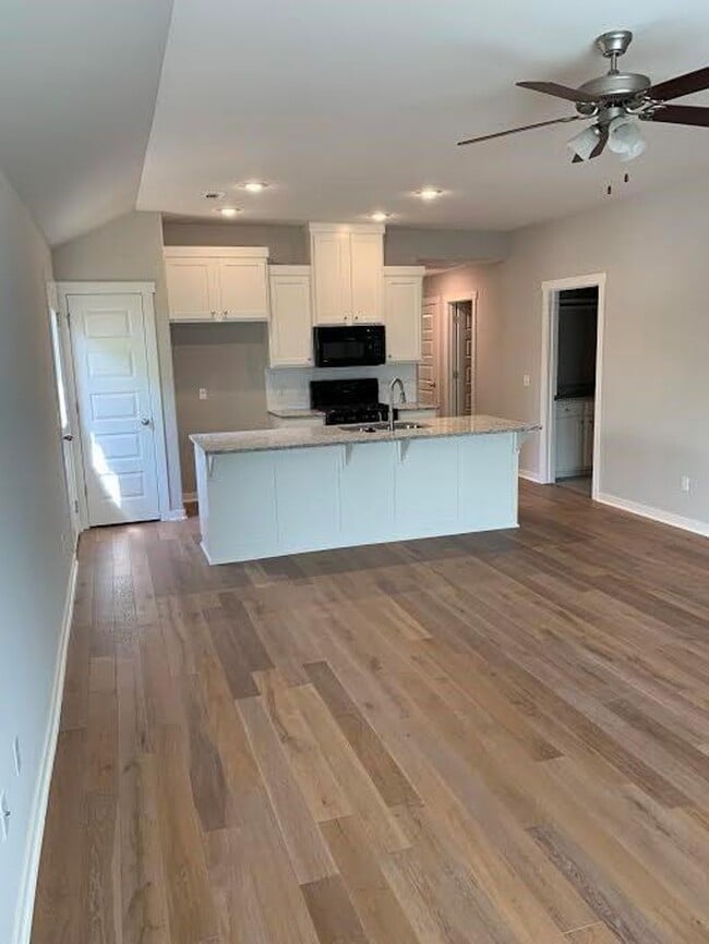 Photo - 1535-1535 S Duncan Ave Unit 1535 S Duncan Ave