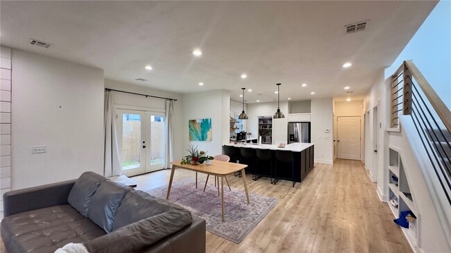 Photo - 917 NE Arleta Gardens