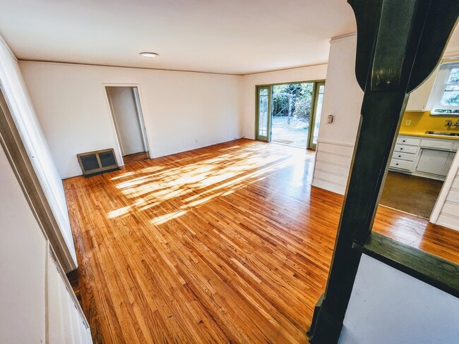 Building Photo - 12914 Rose Ave