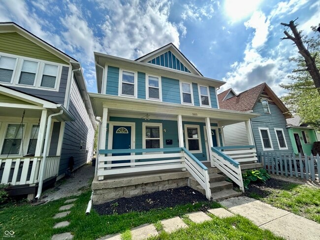 Photo - 1815 Woodlawn Ave