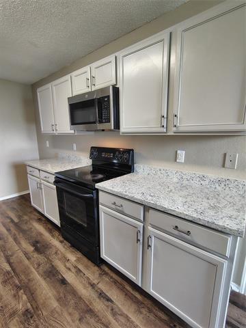 Photo - 1308 Dawson Way