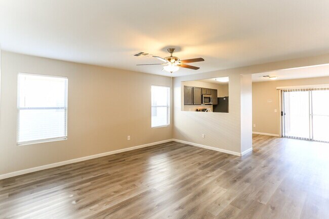 Photo - 2519 W Romley Rd