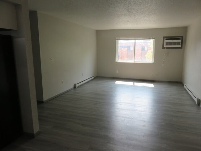 Photo - 1360 32nd St South