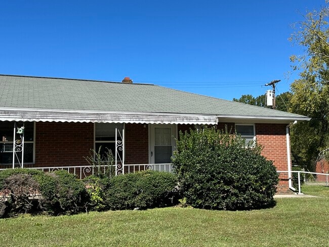 Building Photo - 604 Memorial Park Dr Unit 604 Memorial Park Drive