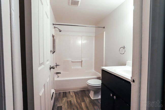 Photo - Green Pine Acres Apartments