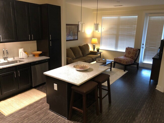 Photo - 5725 Carnegie Blvd Unit ID1344161P