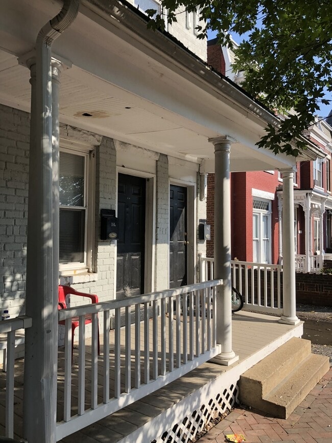 Building Photo - 14 S Plum St Unit Apt #B (2nd Fl)