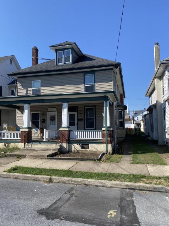 Photo - 43 N Grant St Casa