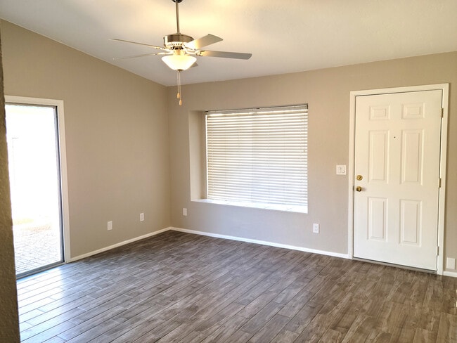 Photo - 5135 E Evergreen St