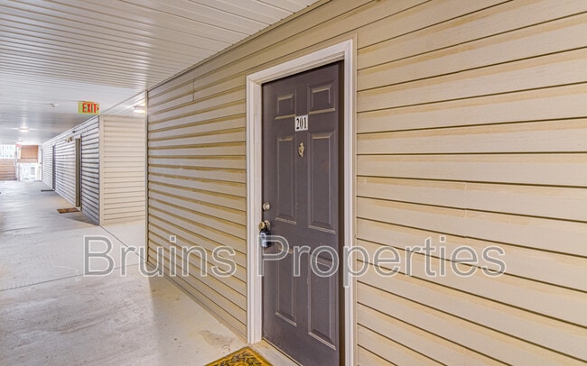 Photo - 7104 W Friendly Ave