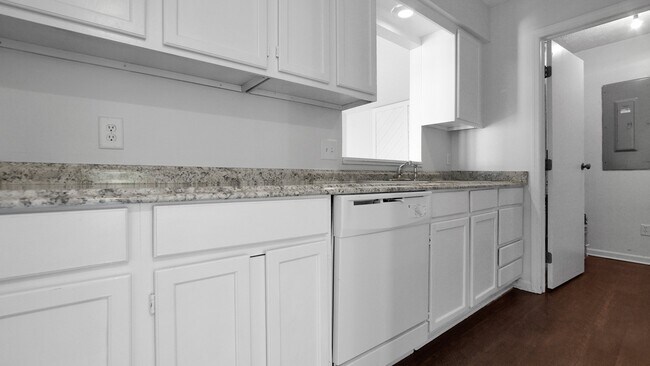 Photo - 3323-3327 Kristin Ct