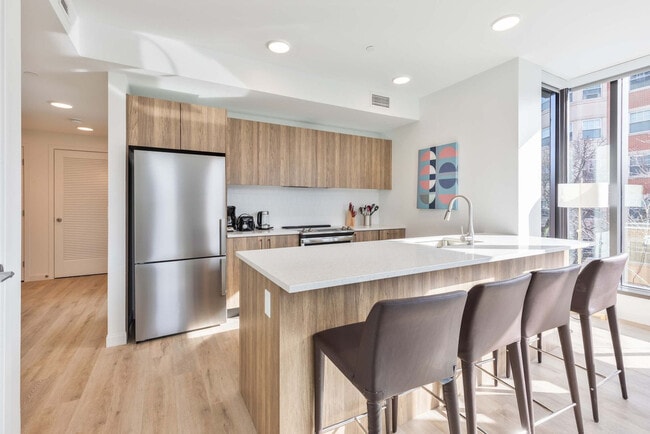 Photo - 60 Kilmarnock St Unit SI FL3-ID1039267P