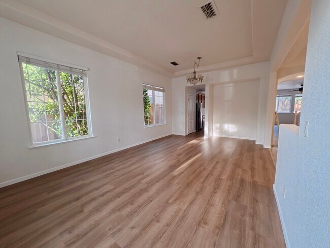 Photo - 2877 Gray Fox Way