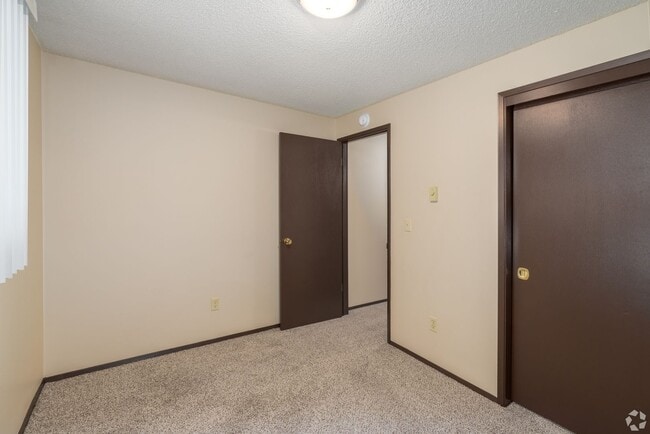 WillowWood Village Apts