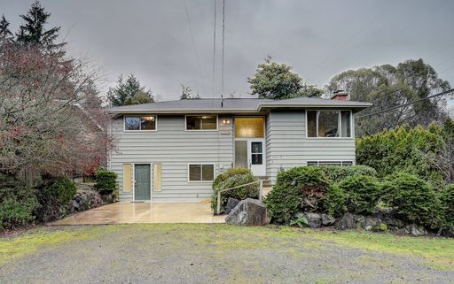 Photo - Beautiful 4 Bedroom Home in Matthews Beach AVAILABLE NOW!