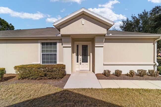 Photo - Resort-Style 55+ Living in Stone Creek – Beautiful 2-Bedroom Villa with Screened Lanai & 2-Car Ga...