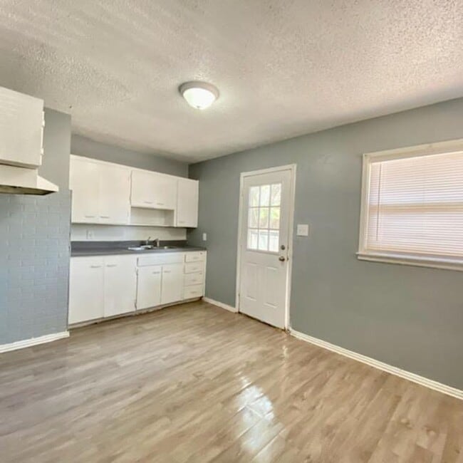 Photo - $0 First Month's Rent / $0 Deposit at Move-in