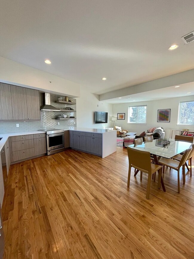 Kitchen living dining - 2530 28th St Unit 117 Rental