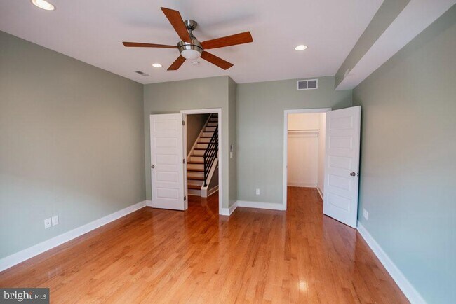 Photo - 1727 Annin St
