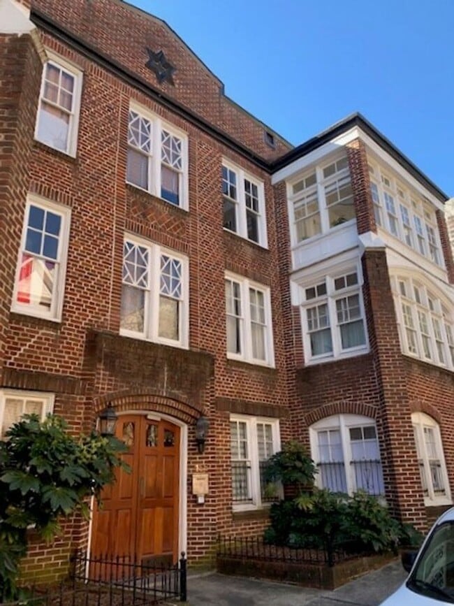 Building Photo - Located in the heart of Midtown Atlanta Unit 1 Rental