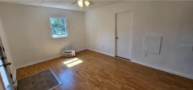 Photo - 912 Engman St