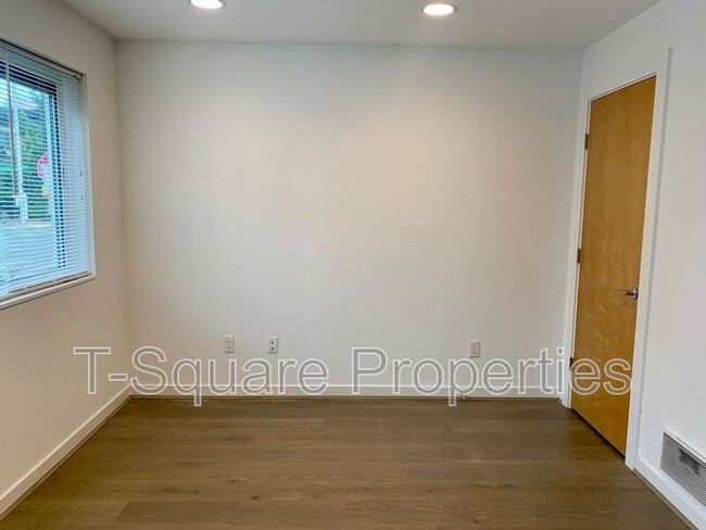 Photo - 3905 SW Findlay St