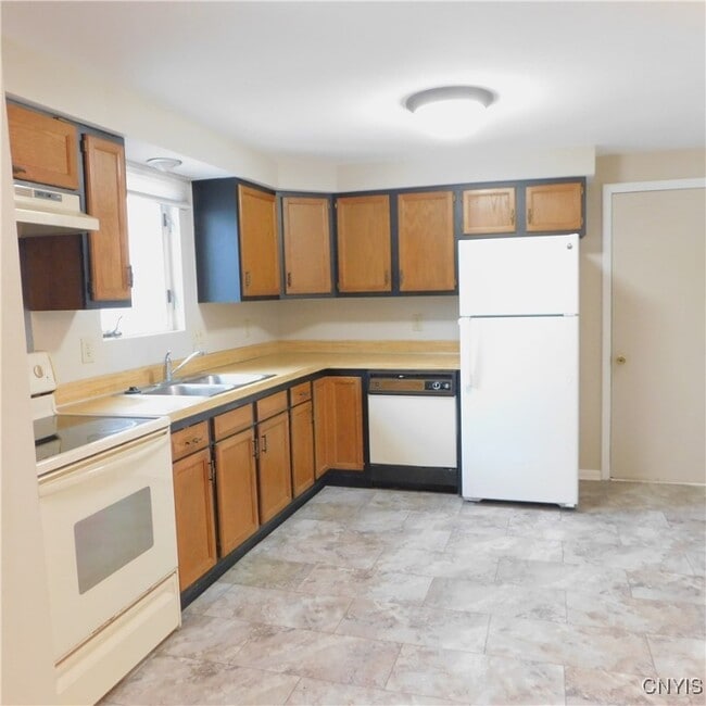 Photo - 8525 Sextant Dr