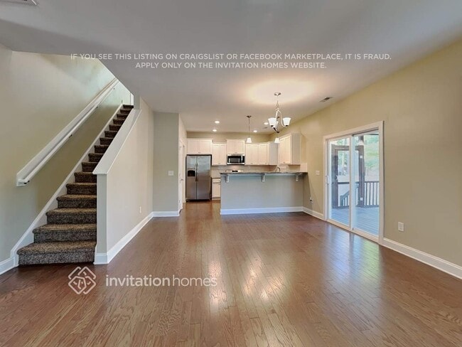 Photo - 377 Hawkesburg Dr