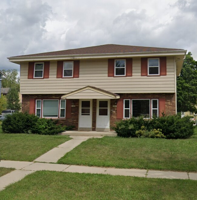 111022-20 W. Florist Ave. - 11022 W Florist Ave