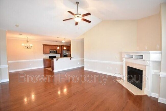 Photo - 1912 Harcourt Cir