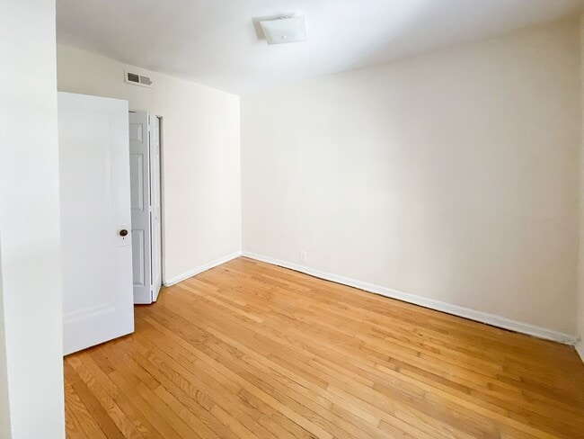 Photo - 5131 N Wolcott Ave Unit 3