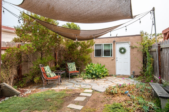 Photo - 4770 Bancroft St Studio B