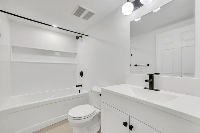 Photo - 34 Hastings Dr Unit C