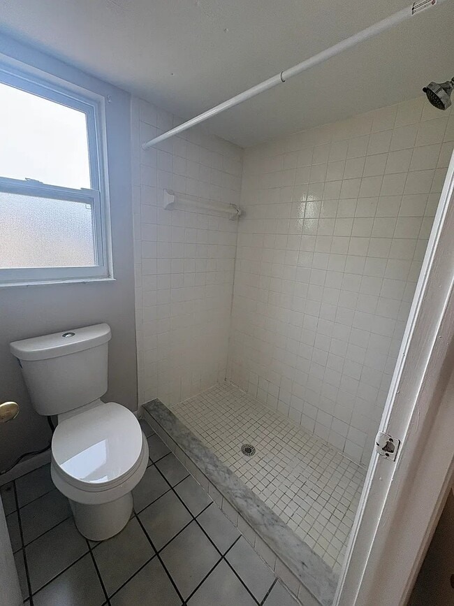 Photo - 706 SE 13th Ct Unidad E