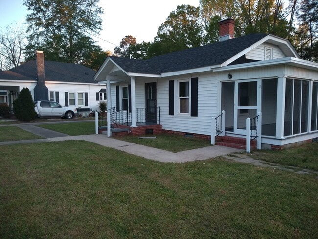 Photo - 311 E 2nd St