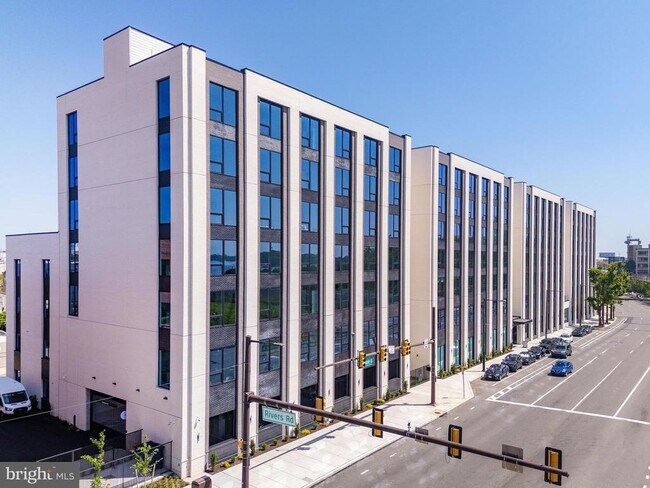 Building Photo - 1130 N Delaware Ave Unit 206